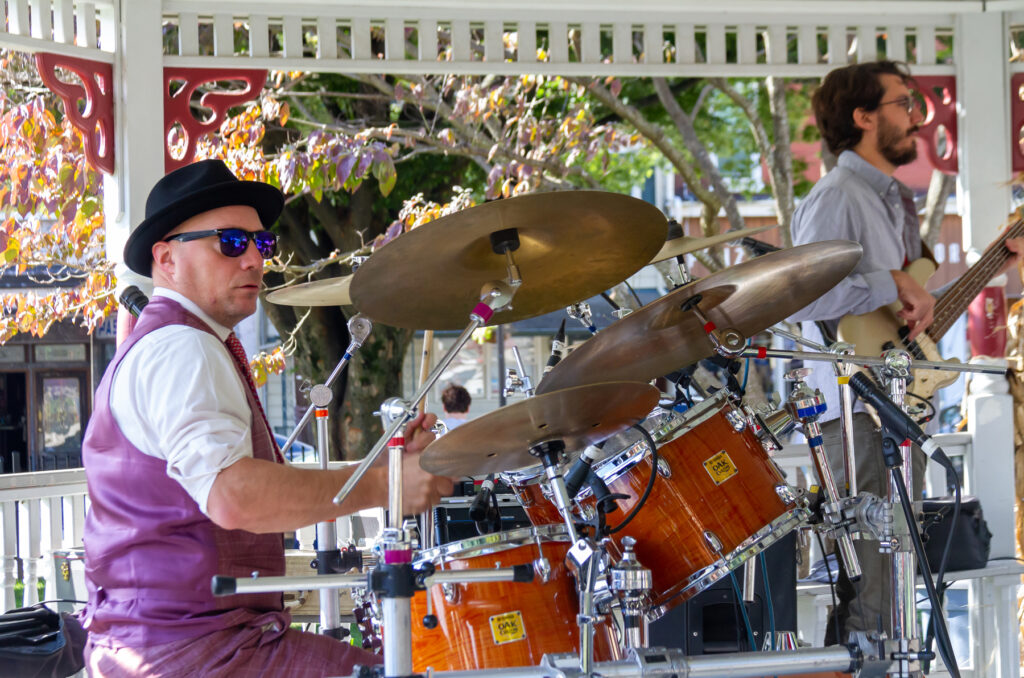 We've got live music to keep your toes tapping all day long. Head over to the Gazebo in Shappell Park and groove to the tunes of some seriously talented bands: